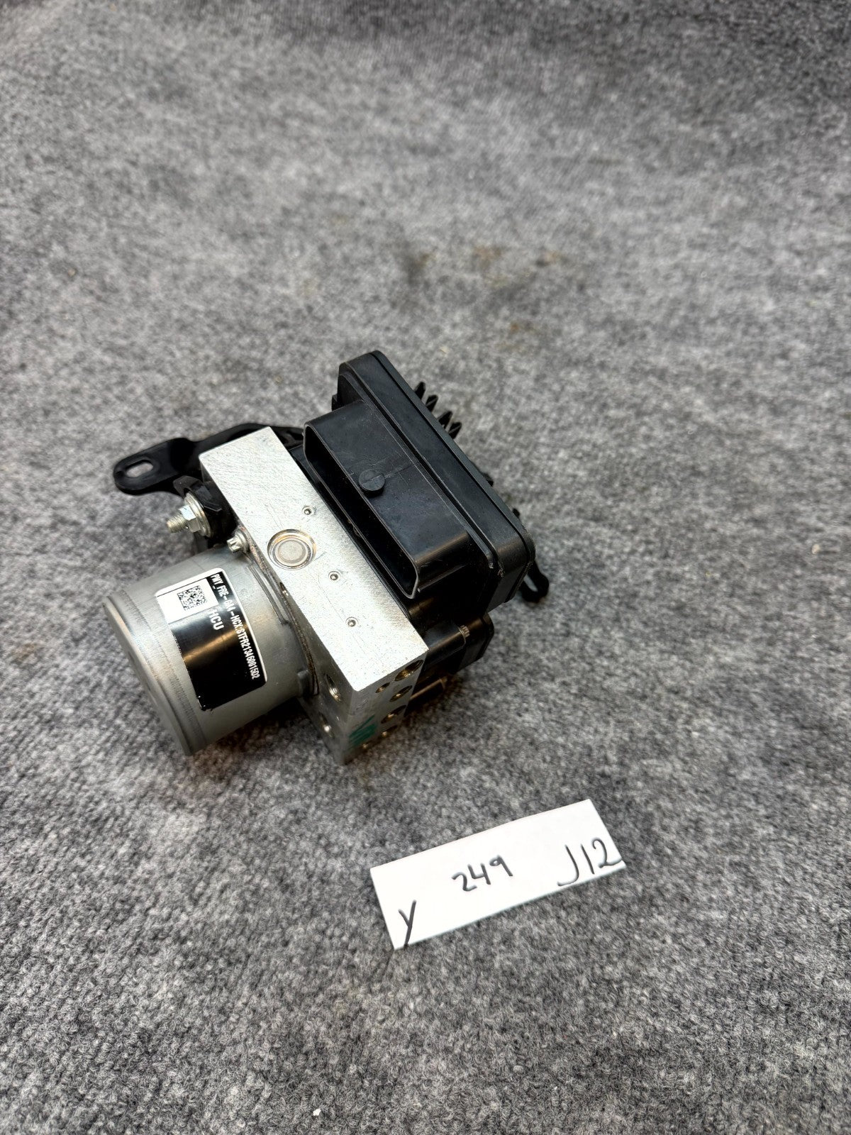 2020-2024 TESLA MODEL Y ABS ANTI LOCK BRAKE PUMP MODULE UNIT OEM, 1044745-00-B