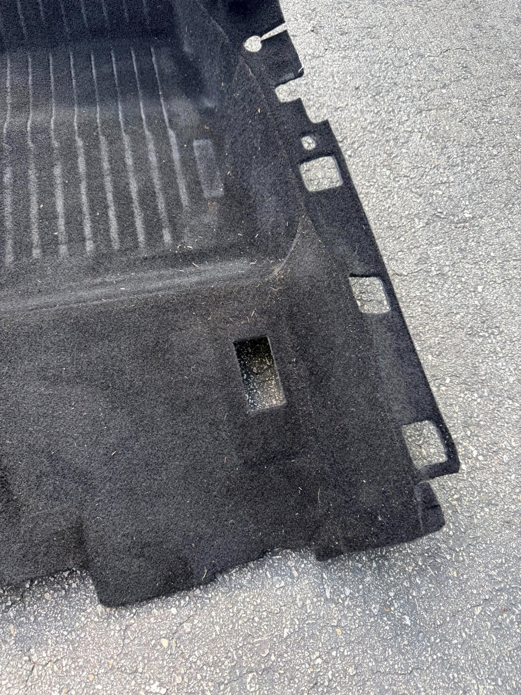 17-23 TESLA MODEL 3 FRONT RIGHT SIDE FLOOR CARPET COVER LINER OEM, 1127284-00-H
