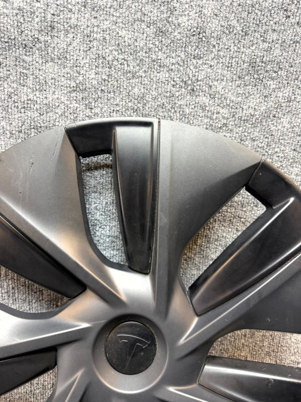 2020 - 2024 TESLA MODEL Y GEMINI WHEEL RIM HUBCAP COVER OEM, 1044235-00-C