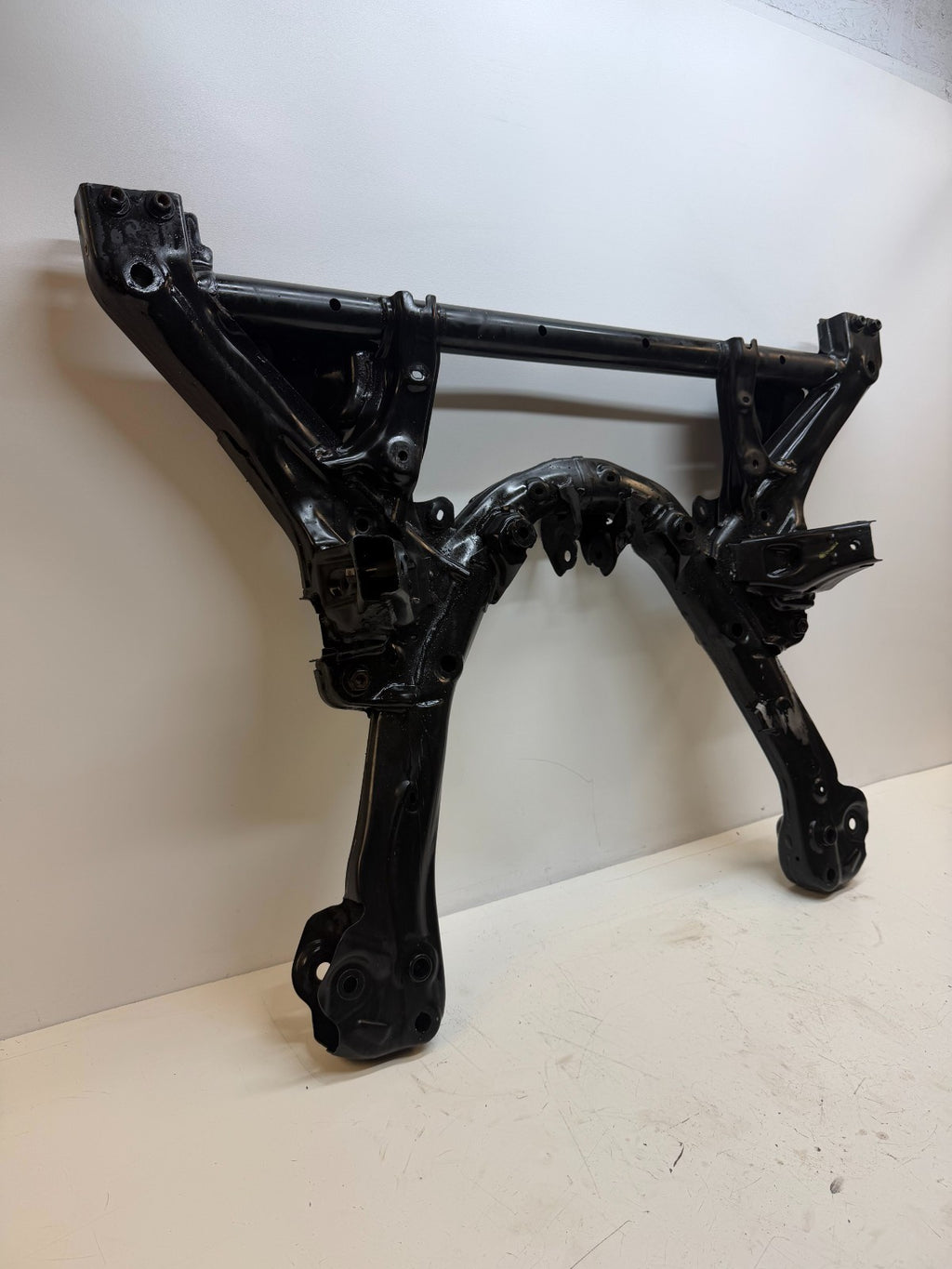 2020- 2024 TESLA MODEL Y FRONT UNDERCARRIAGE CROSSMEMBER SUBFRAME 1044531-00-C