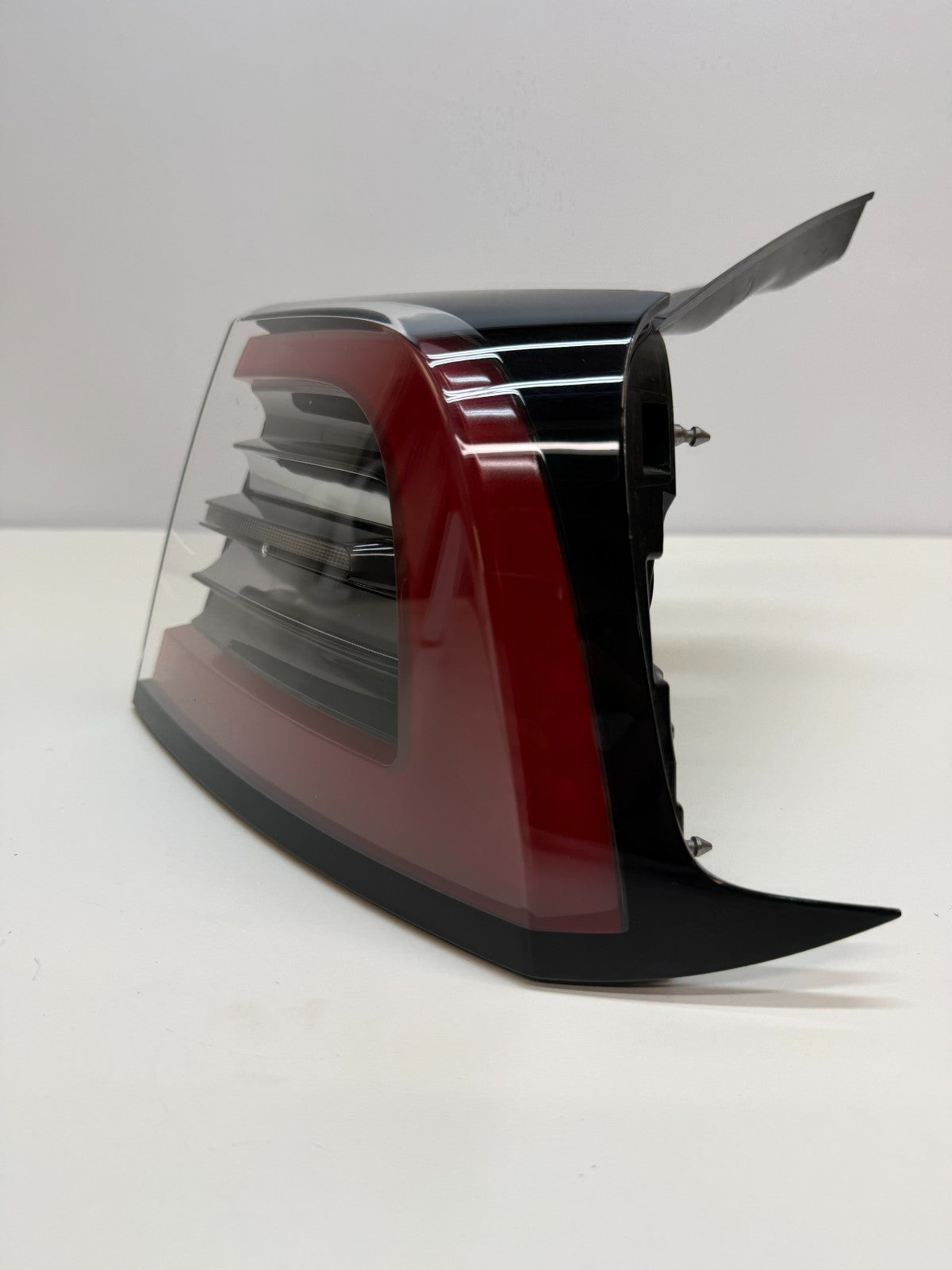 2017 - 2025 Tesla Model Y Rear Right 4 Pin LED Tail Light Lamp 1502087-00-D