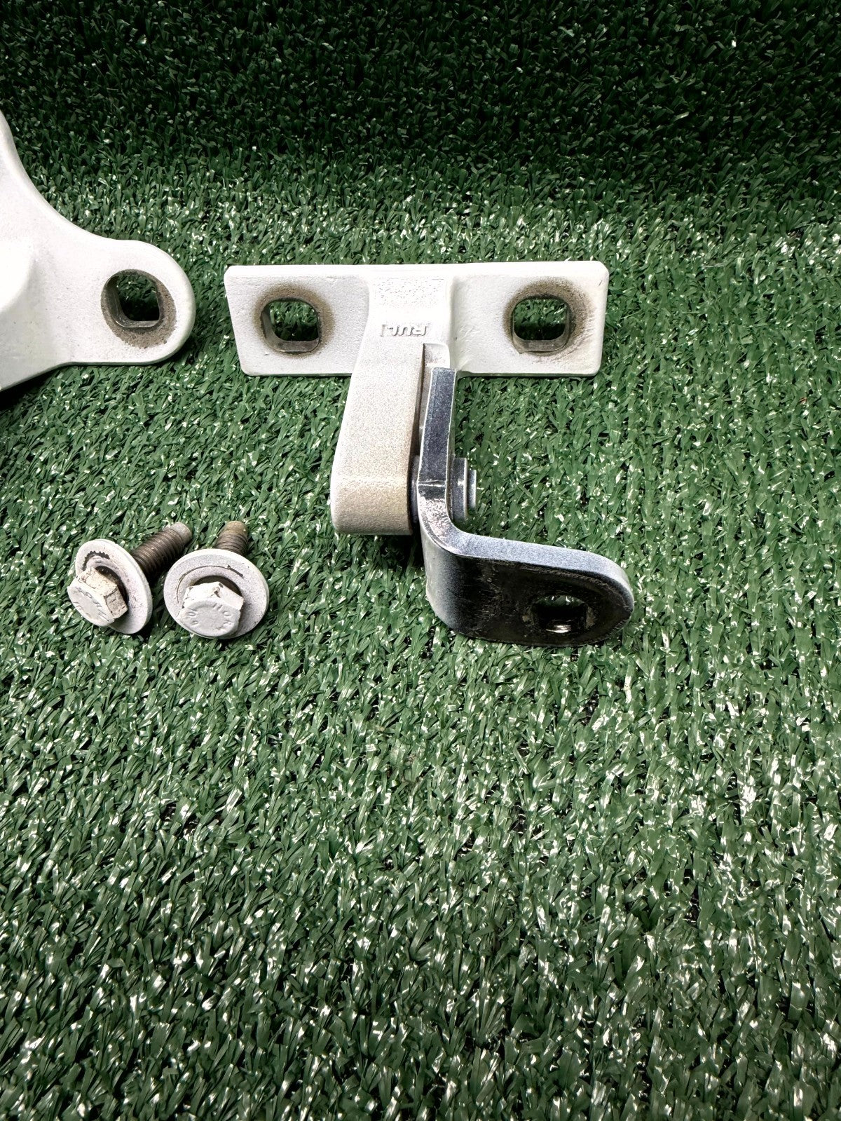 ♦️2020-2024 TESLA MODEL Y REAR LEFT UPPER & LOWER DOOR HINGE OEM, 1497494 00 B