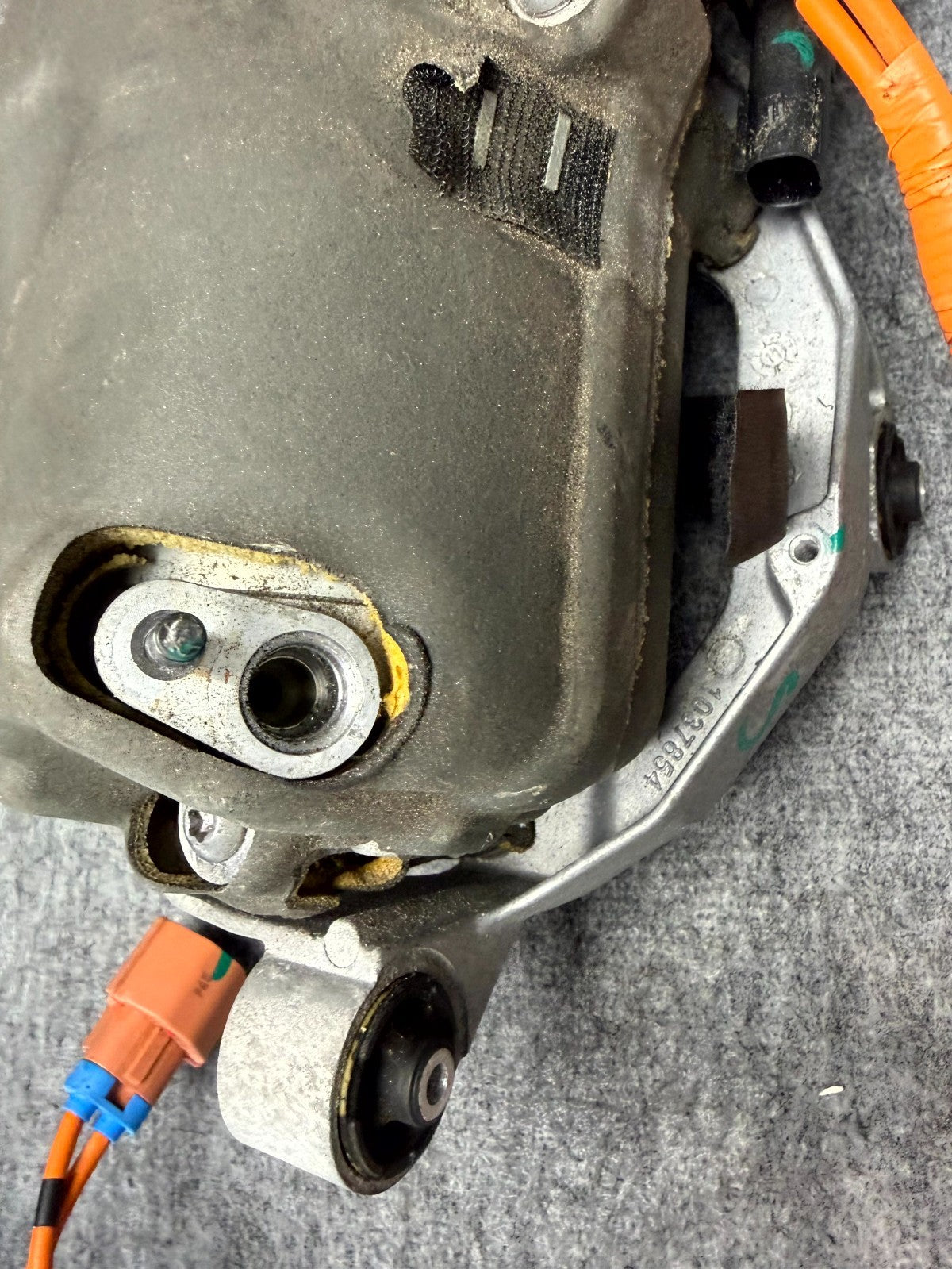 ♦️2016-2020 TESLA MODEL S AIR CONDITIOING A/C COMPRESSOR PUMP OEM, 1063369-00-D