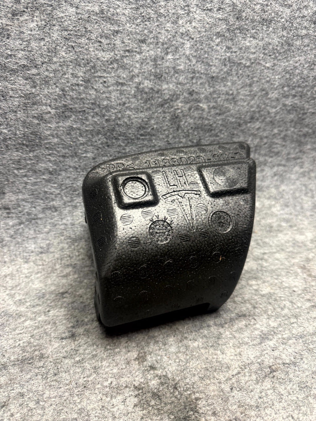 ♦️17-23 TESLA MODEL 3 REAR LEFT SEAT COVER CAP INSULATION FOAM OEM, 1133020-00-D