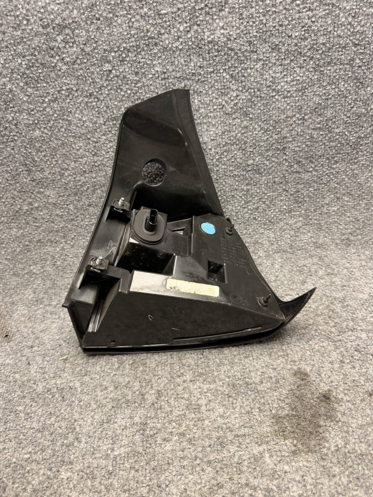 2020-2024 Tesla Model Y Right Passenger Side Taillight Quarter Mounted 3 Pin OEM