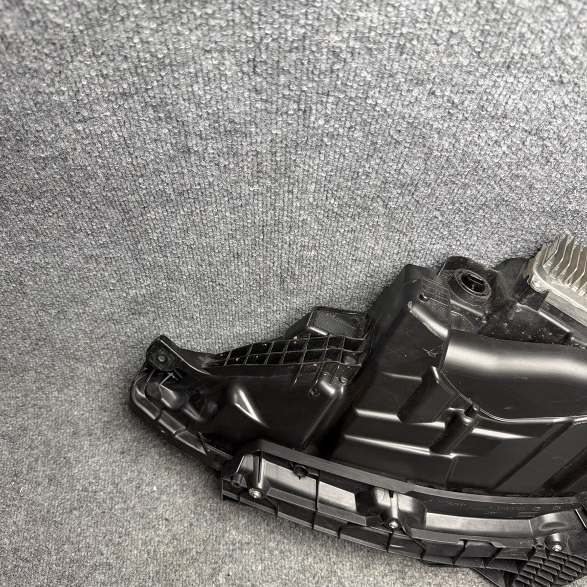 2022-2025 TESLA MODEL S RIGHT HEADLIGHT BLACK Projector LED 1563714-00-F OEM