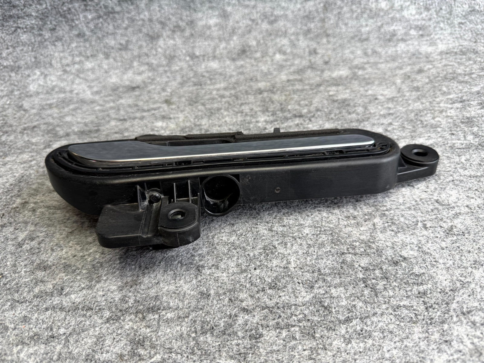 ♦️17–23 TESLA MODEL 3 FRONT/REAR RIGHT SIDE OUTER DOOR HANDLE OEM, 1081832-00-J
