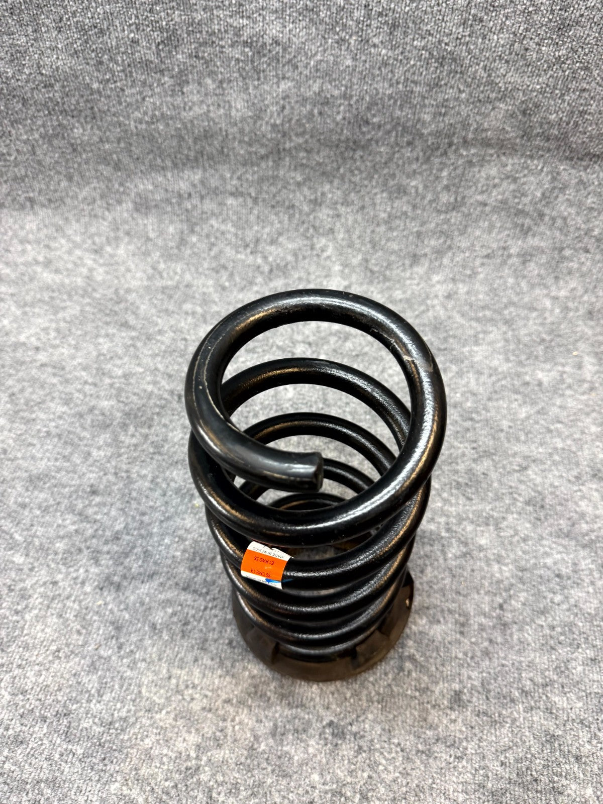 2020-2023 TESLA MODEL Y REAR RIGHT/LEFT SUSPENSION COIL SPRING OEM, 1188476-00-B
