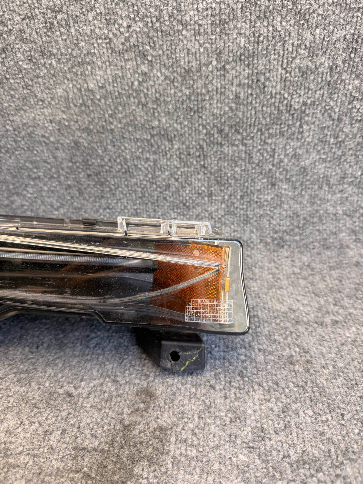 2017- 2023 Tesla Model 3 Right Passenger 3 Pin Fog Light Lamp 1077392-00-F