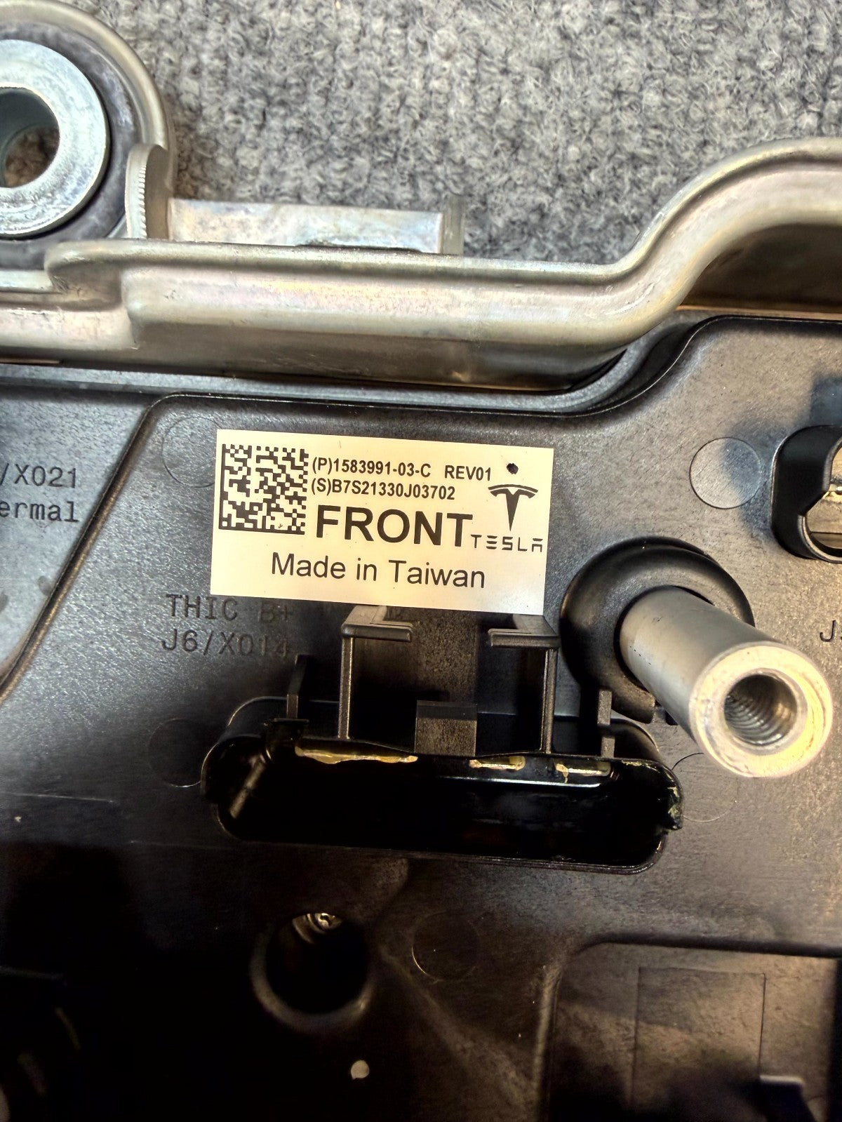 2020 - 2024 TESLA MODEL Y FRONT BODY CONTROL MODULE UNIT OEM, 1497327-00-B