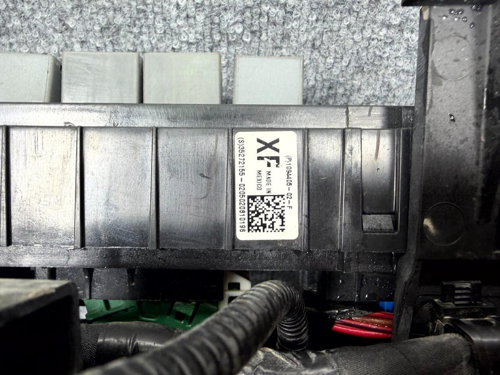16-20 Tesla Model X Front Frunk Fuse Relay Junction Box Module OEM, 1046331-00-C