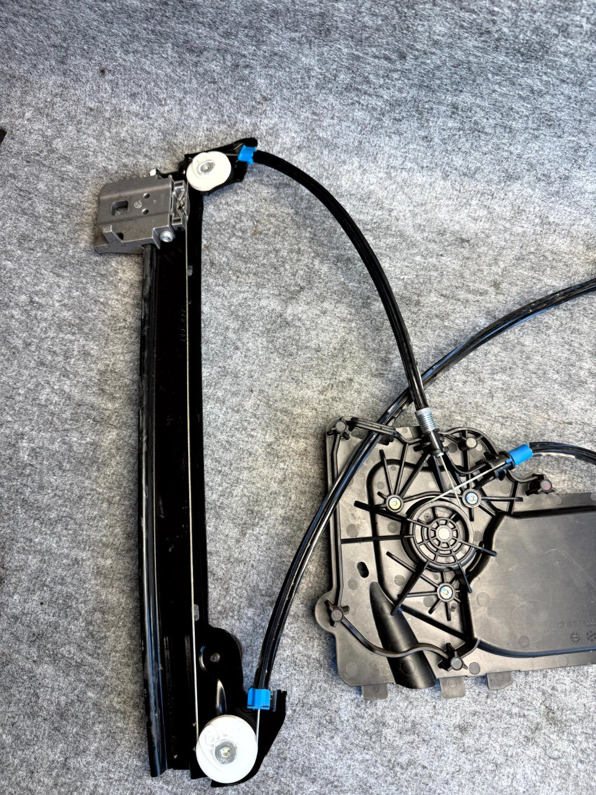 ♦️2017–2023 TESLA MODEL 3 FRONT RIGHT WINDOW REGULATOR & MOTOR OEM, 1096621-20-J