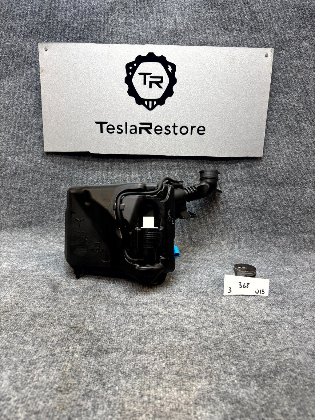 17 - 23 TESLA MODEL 3 FRONT WINDSHIELD WASHER FLUID RESERVOIR OEM, 1096062-00-H