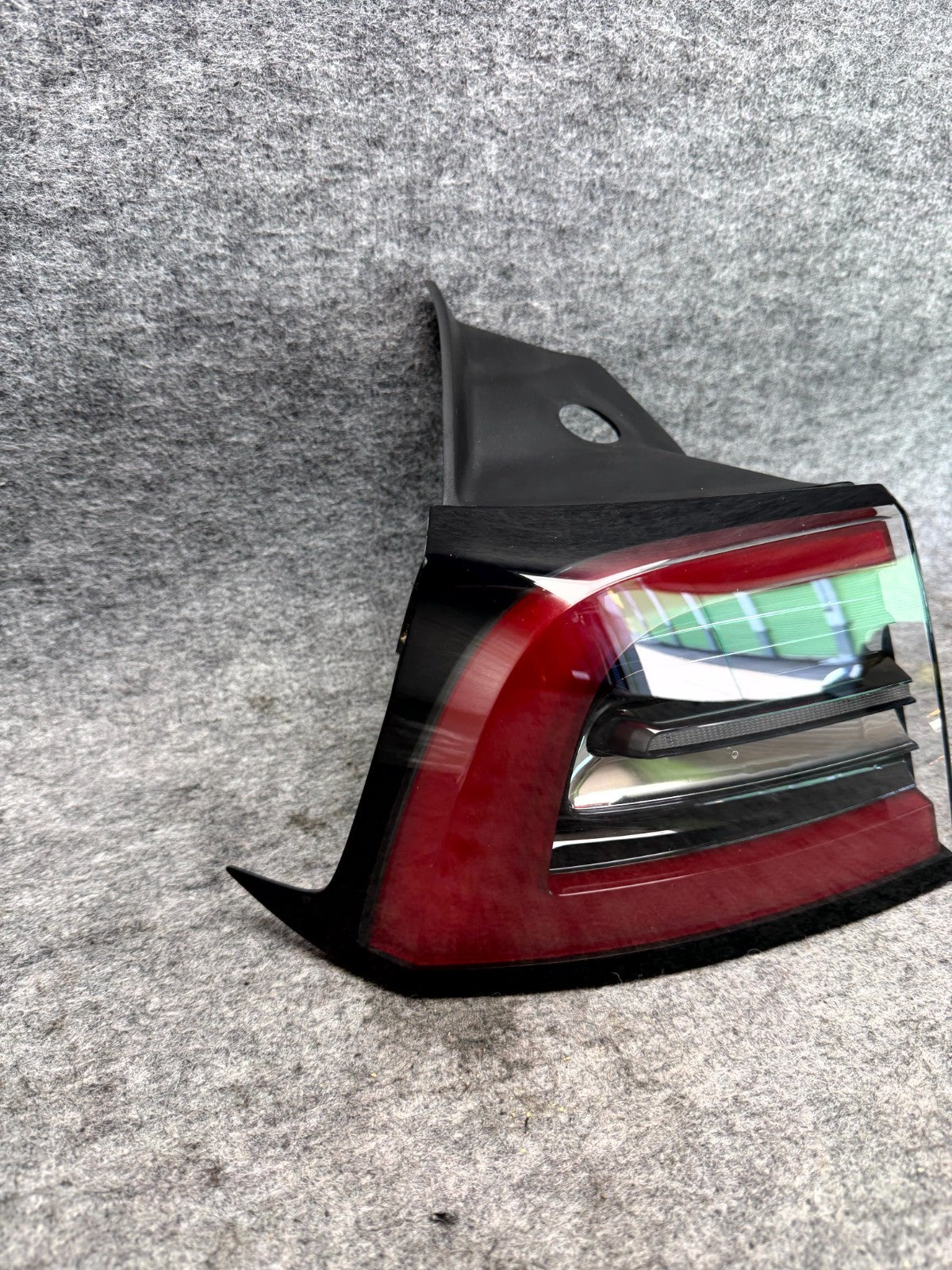 ♦️17-23 TESLA MODEL 3 REAR LEFT SIDE OUTER LED TAIL LIGHT LAMP OEM, 1502086-00-D
