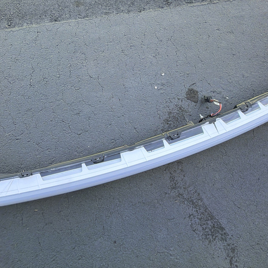 2024-2026 TESLA CYBERTRUCK FRONT CENTER DRL LIGHT LAMP BAR LED OEM 1806407-00-F