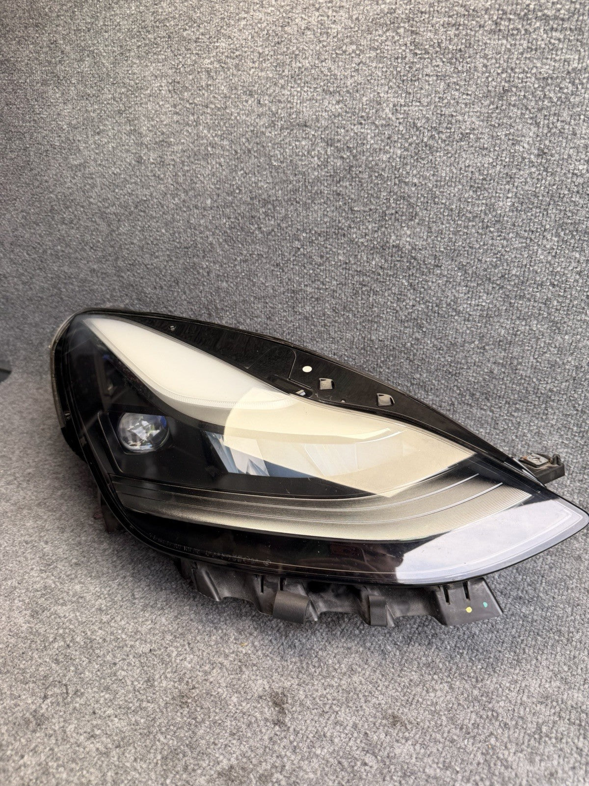 OEM 21-24 Tesla Model 3-Y Right Passenger Matrix LED Headlight 1514953-00-D