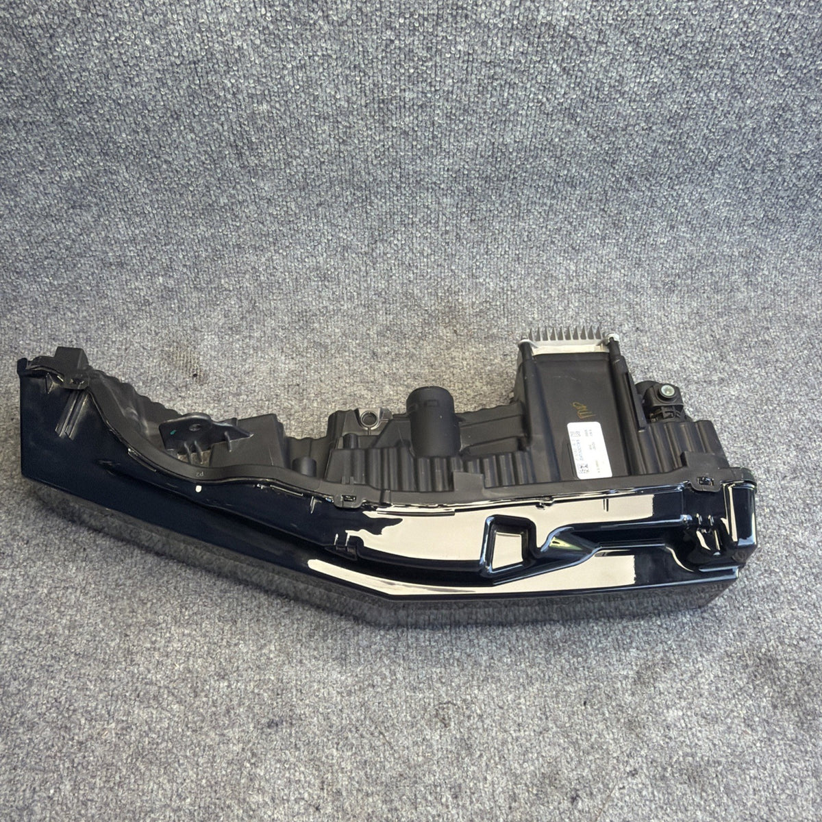 2024-2026 Tesla Cybertruck Passenger RH Side LED Headlight 1806405-00-E OEM