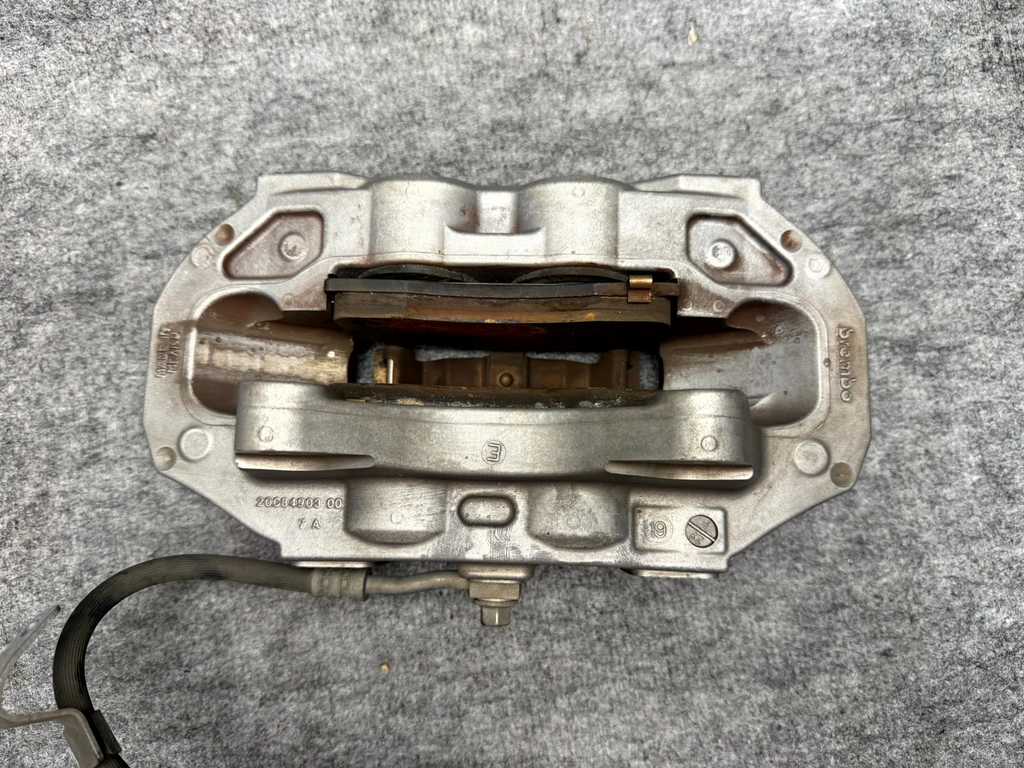 ♦️17–23 TESLA MODEL 3 FRONT LEFT BRAKE CALIPER WITH BRAKE HOSE OEM, 1044621-00-D