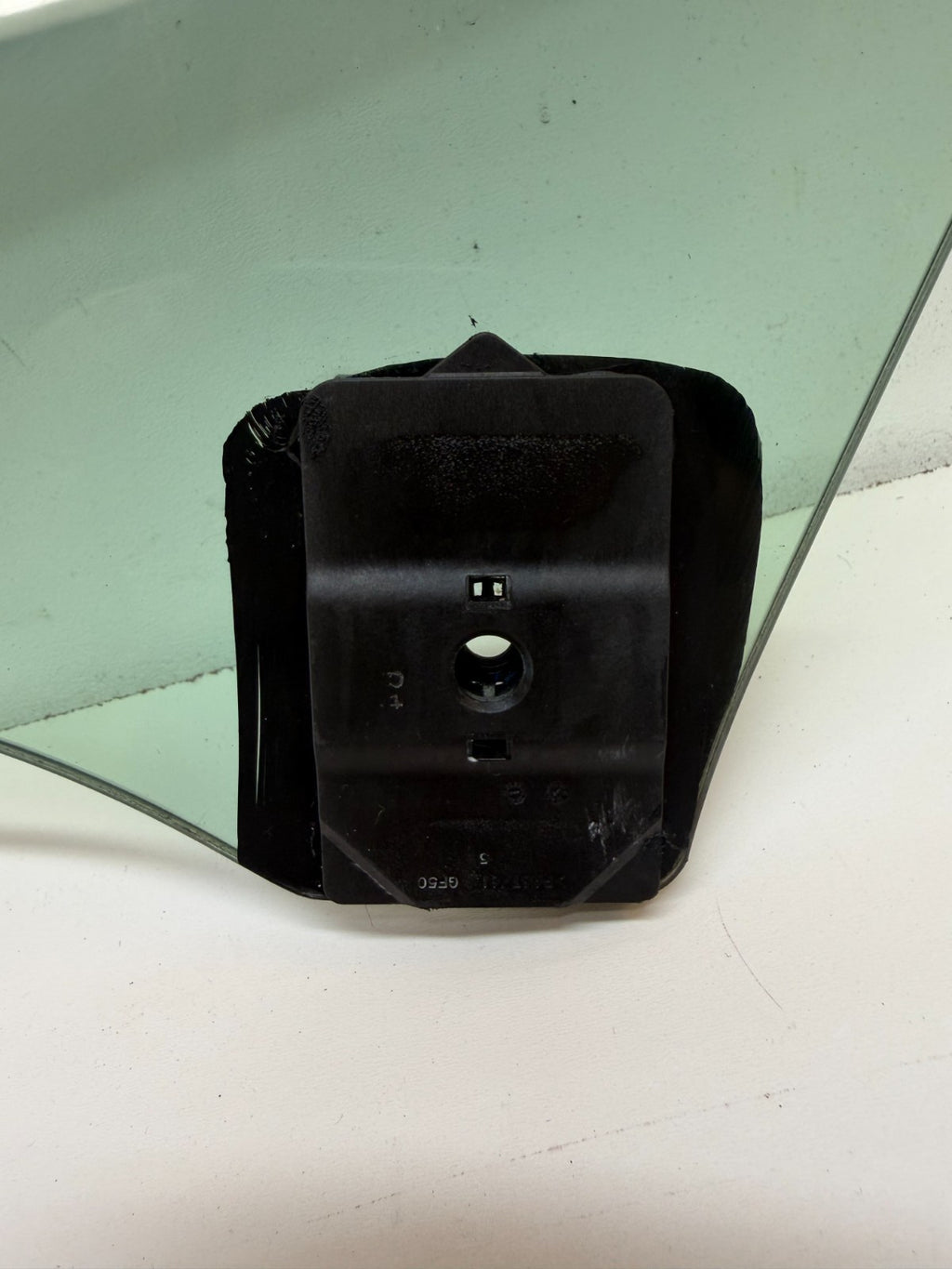 2020-2024 Tesla Model 3 M3 Front Passenger Side Door Window Glass Right RH