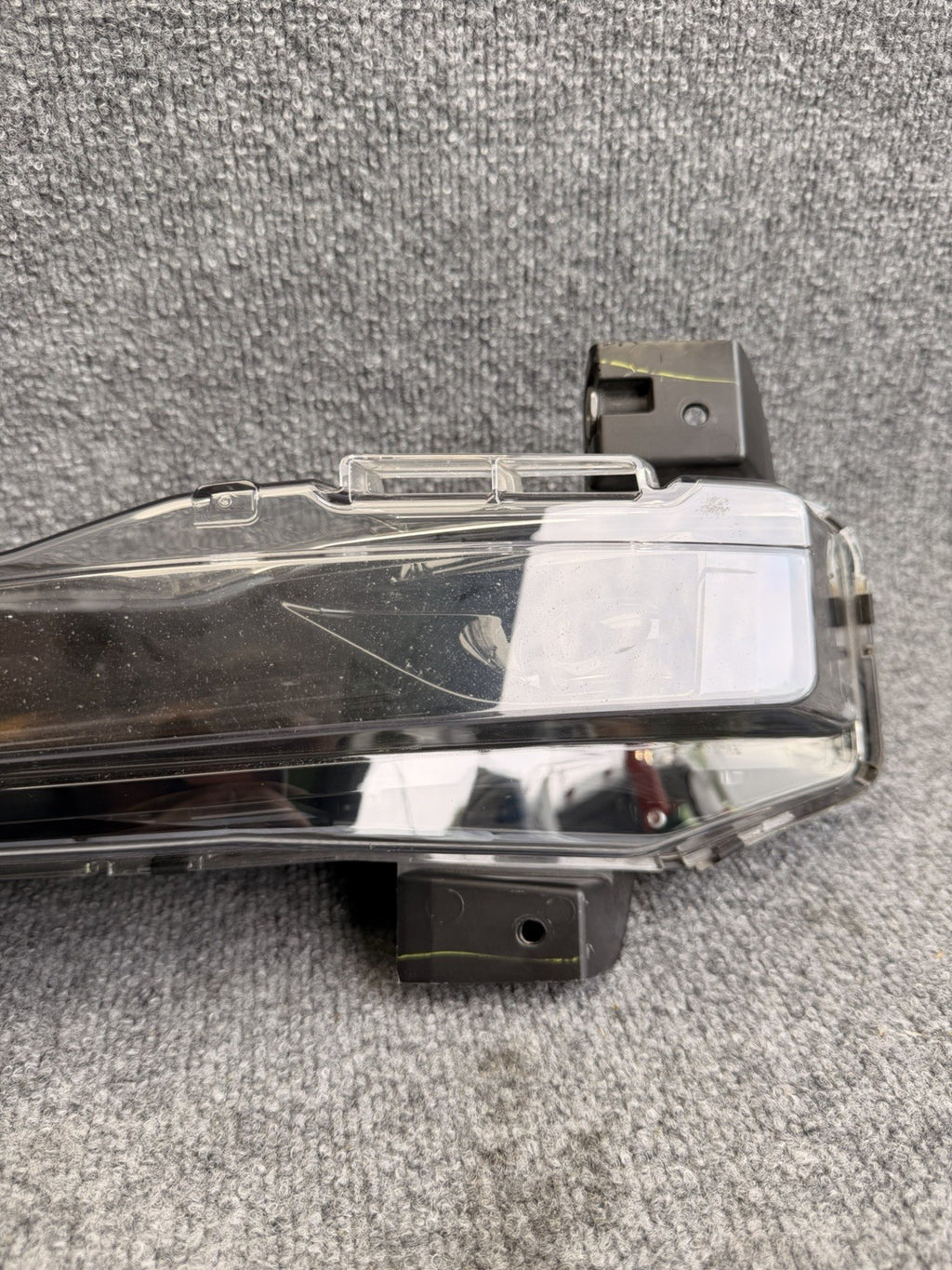 2021-2023 TESLA MODEL S PLAID FOG LIGHT LEFT 3 PIN LED 1563710-00-A OEM