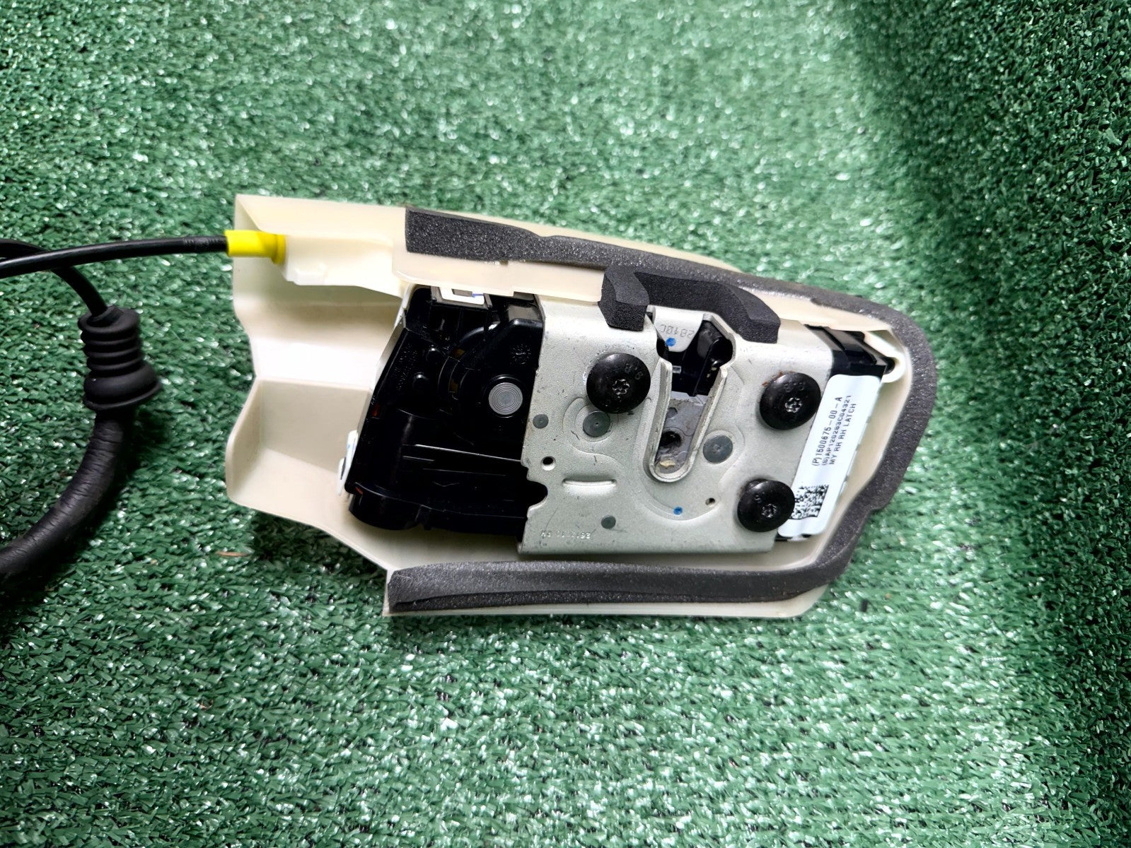 ♦️20-23 TESLA MODEL Y REAR RIGHT SIDE DOOR LOCK LATCH ACTUATOR OEM, 1500675-00-A