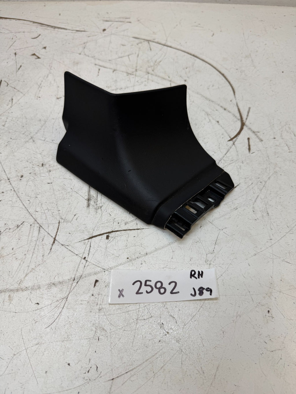 2016-2020 Tesla Model X Rear Passenger Side Door Sill Cover Assy 1050375-00-D