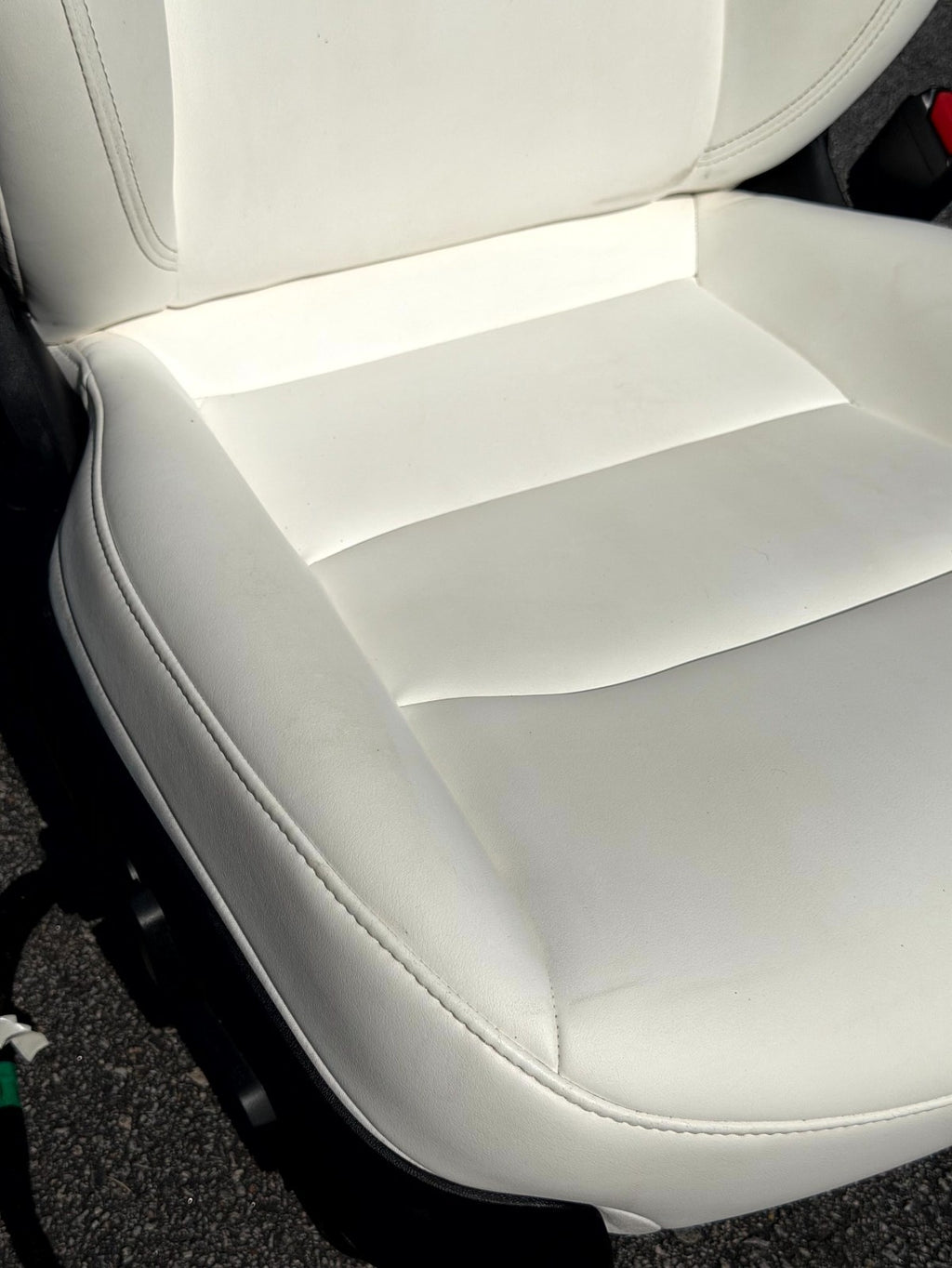 2017 - 2023 TESLA MODEL 3 FRONT RIGHT PASSENGER SIDE FULL SEAT W/ HEADREST OEM