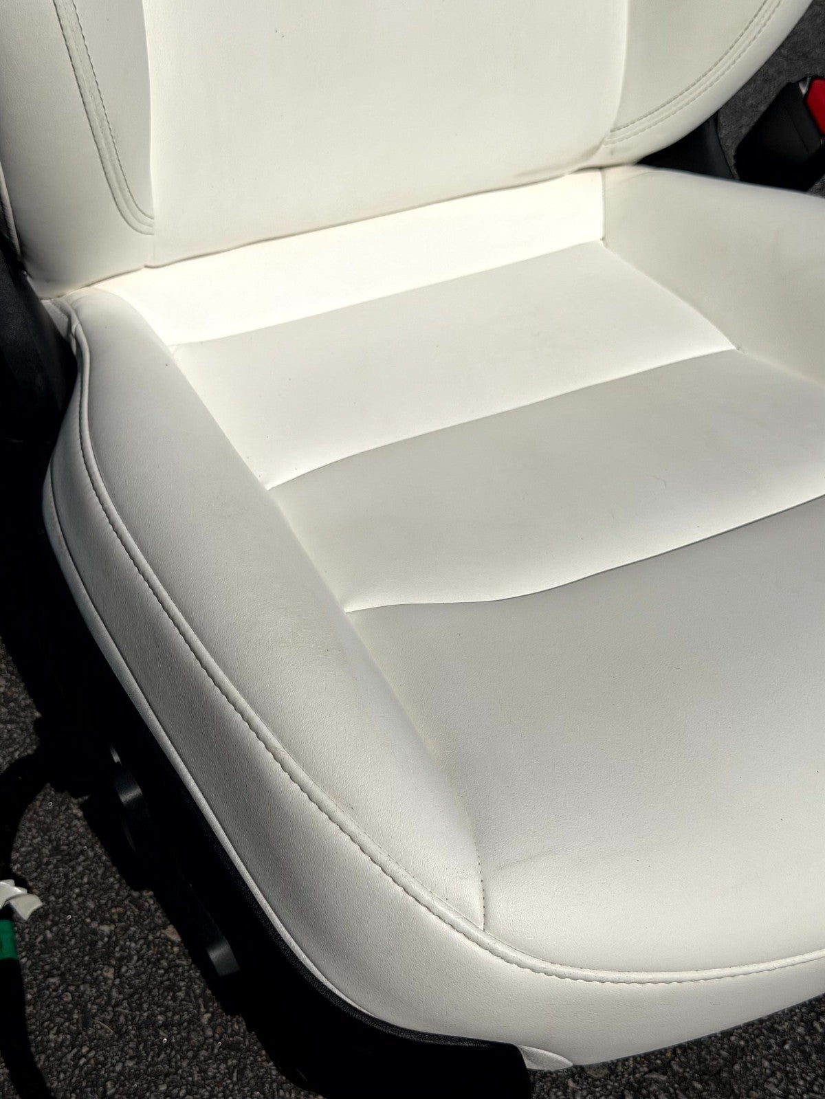 2017 - 2023 TESLA MODEL 3 FRONT RIGHT PASSENGER SIDE FULL SEAT W/ HEADREST OEM