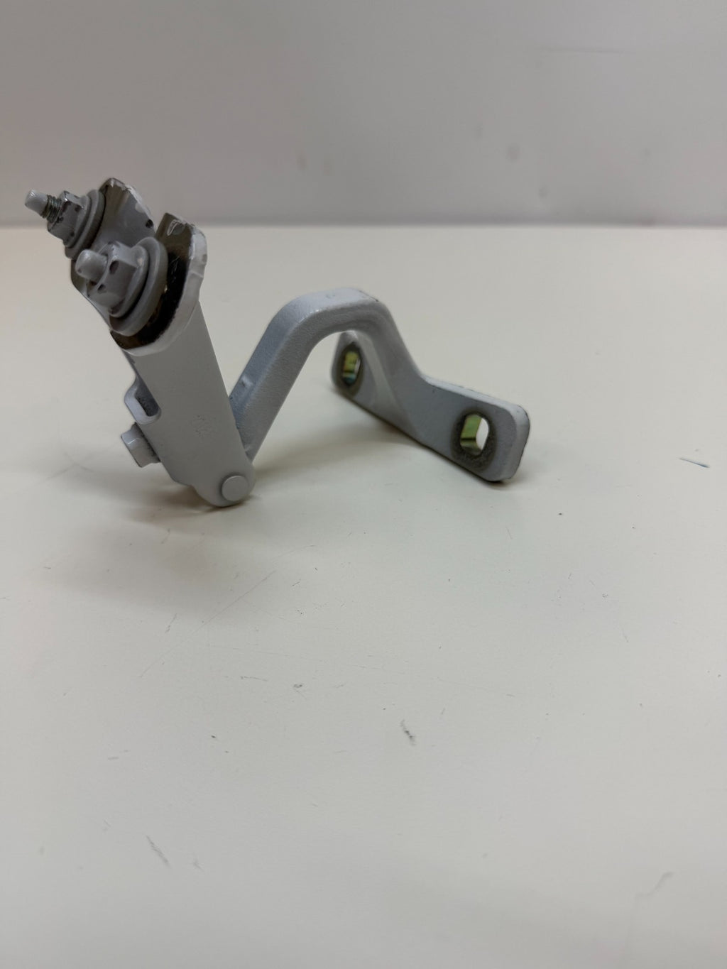 2020-24 Tesla Model Y Front Right Side Hood Hinge Assembly Pivot Bracket