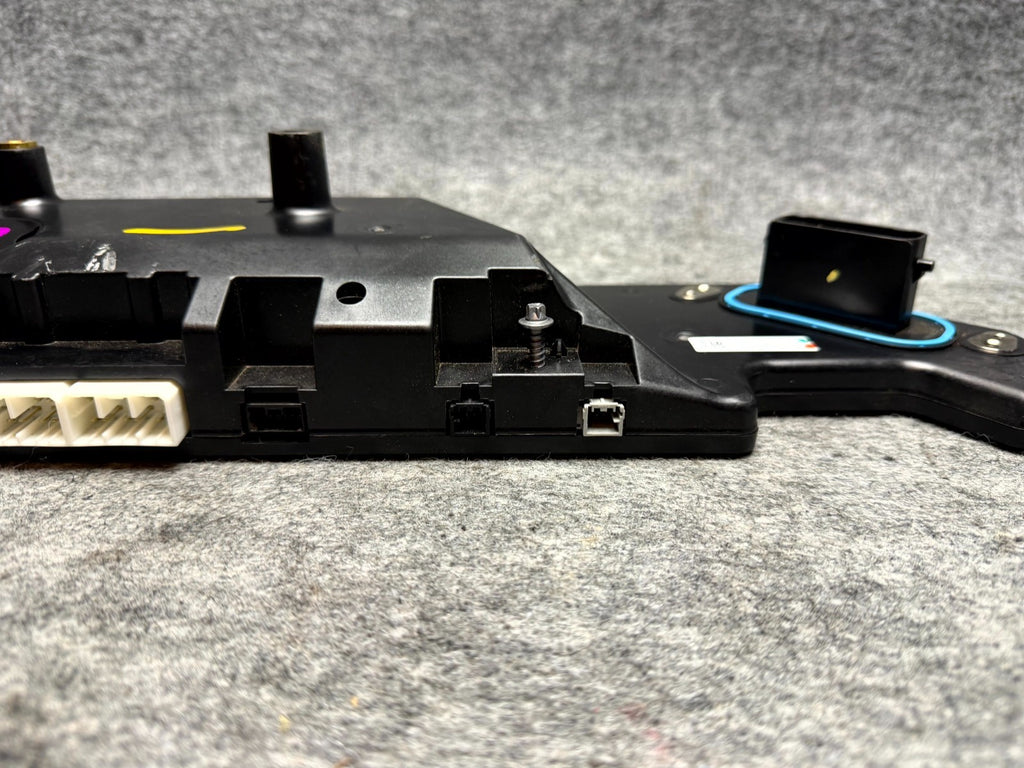 ♦️17-23 TESLA MODEL 3 HIGH VOLTAGE BATTERY CONTROLLER BRACKET OEM, 1106394-11-H