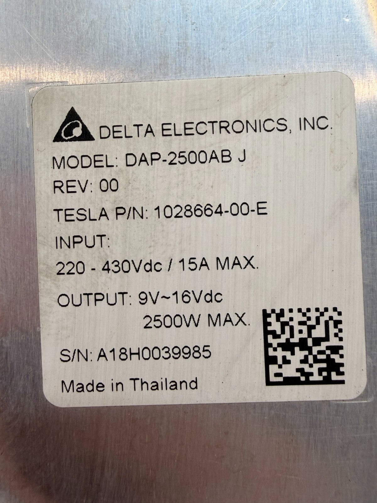 2012-2020 Tesla Model S High Voltage DCDC Converter Module W/ CABLE 1028664-00-E