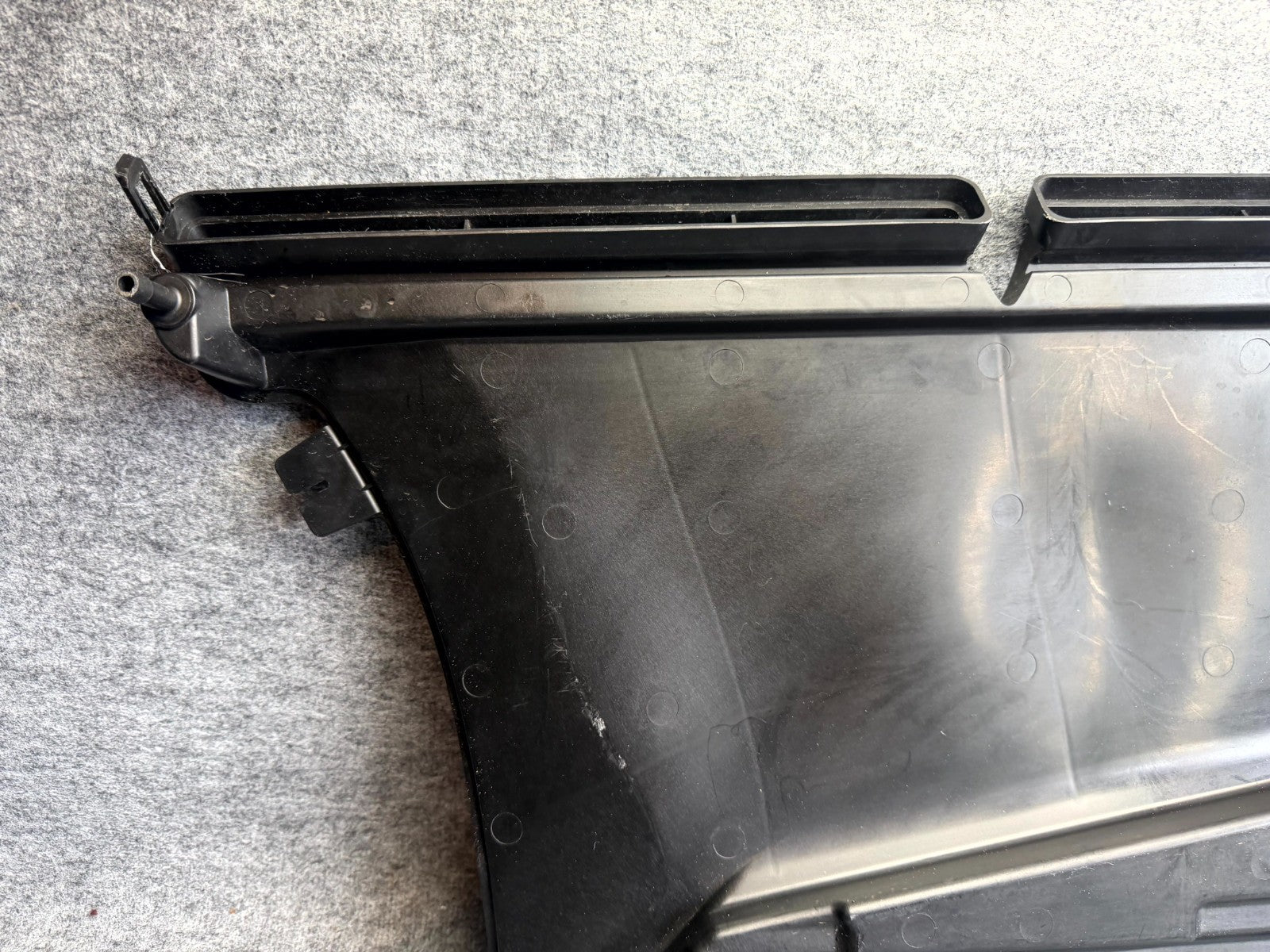 ♦️16-20 TESLA MODEL S FRONT UNDER HOOD PANEL CABIN INTAKE DUCT OEM, 1060466-00-B