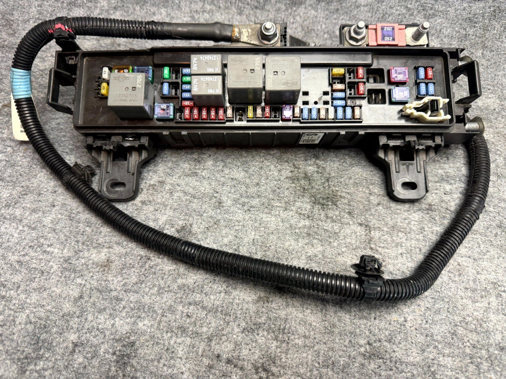 ♦️12-20 TESLA MODEL S FRONT FUSE BOX RELAY JUNCTION BOX OEM, 1034405-00-E