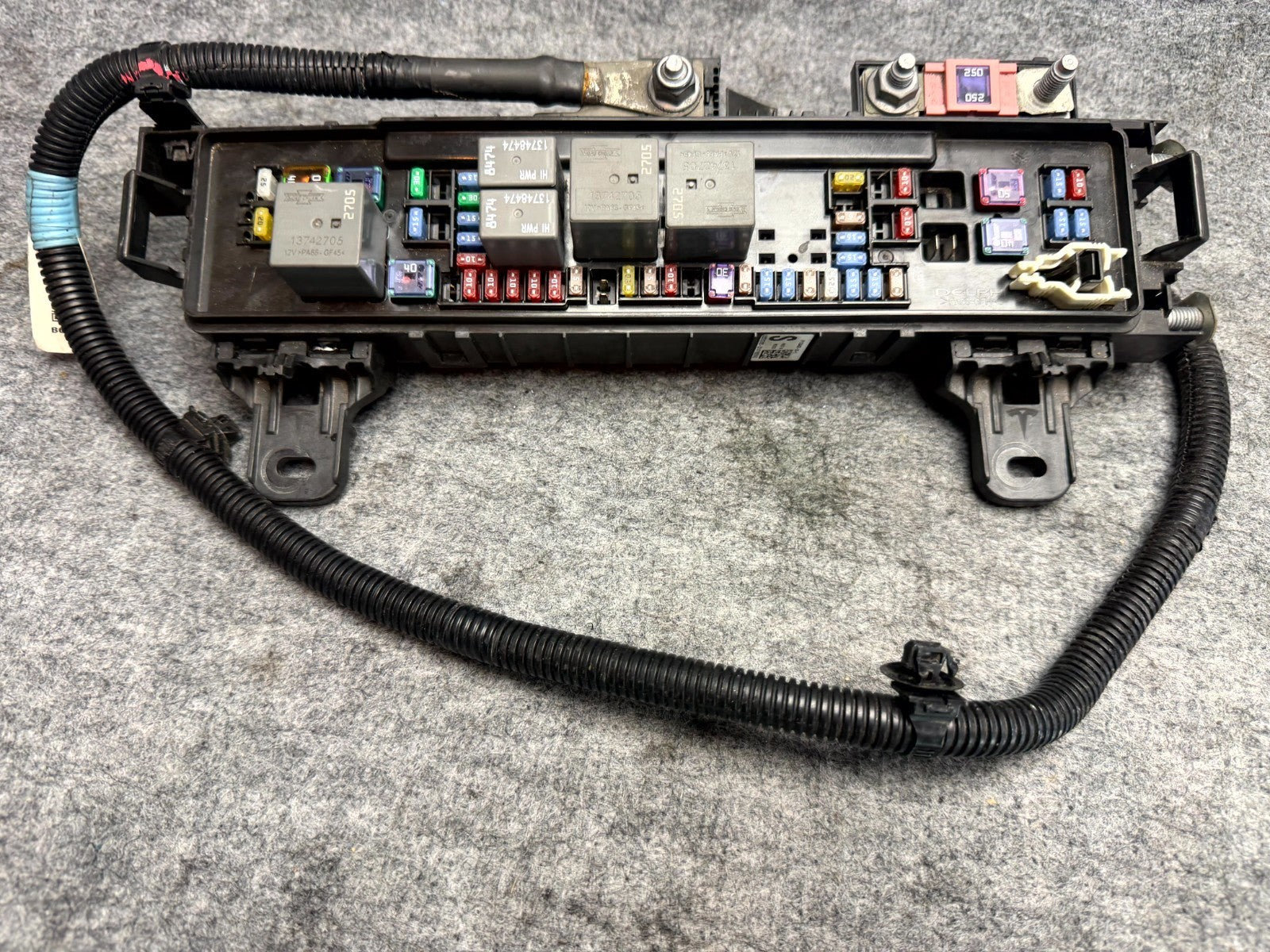 ♦️12-20 TESLA MODEL S FRONT FUSE BOX RELAY JUNCTION BOX OEM, 1034405-00-E