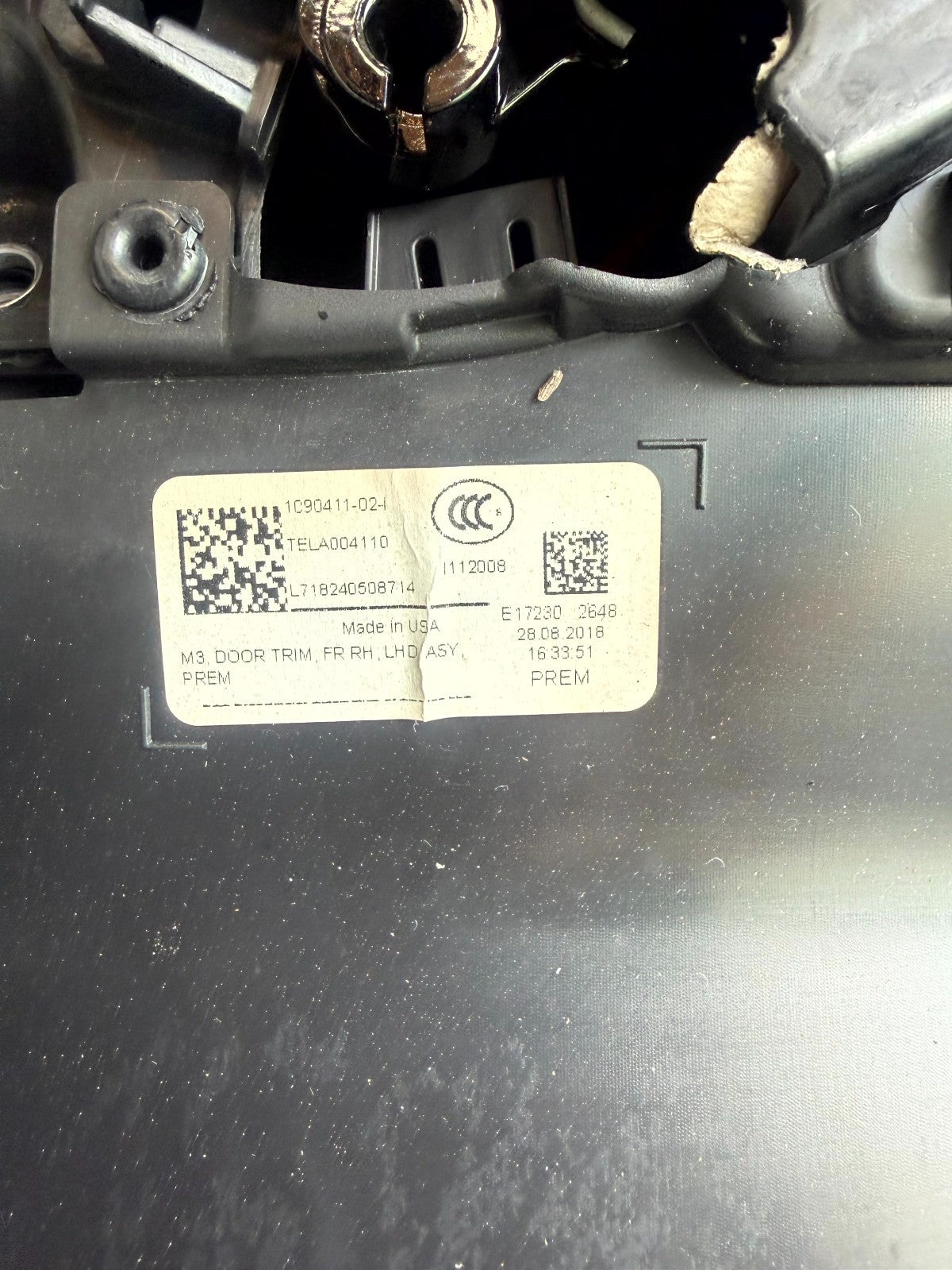 2017-2023 TESLA MODEL 3 FRONT RIGHT INTERIOR DOOR PANEL TRIM OEM, 1105094-00-D