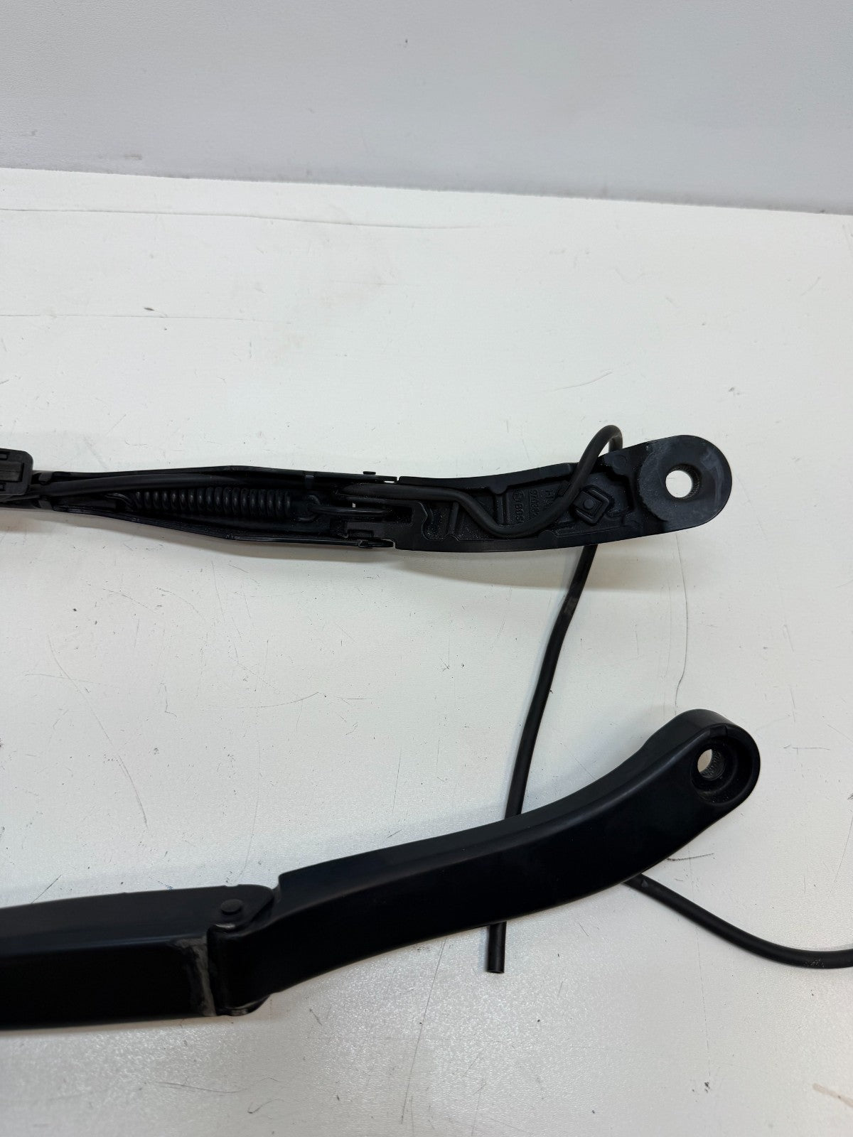 20-24 TESLA MODEL Y FRONT WINDSHIELD LEFT RIGHT WIPER ARM W/ BLADE SET 97036203