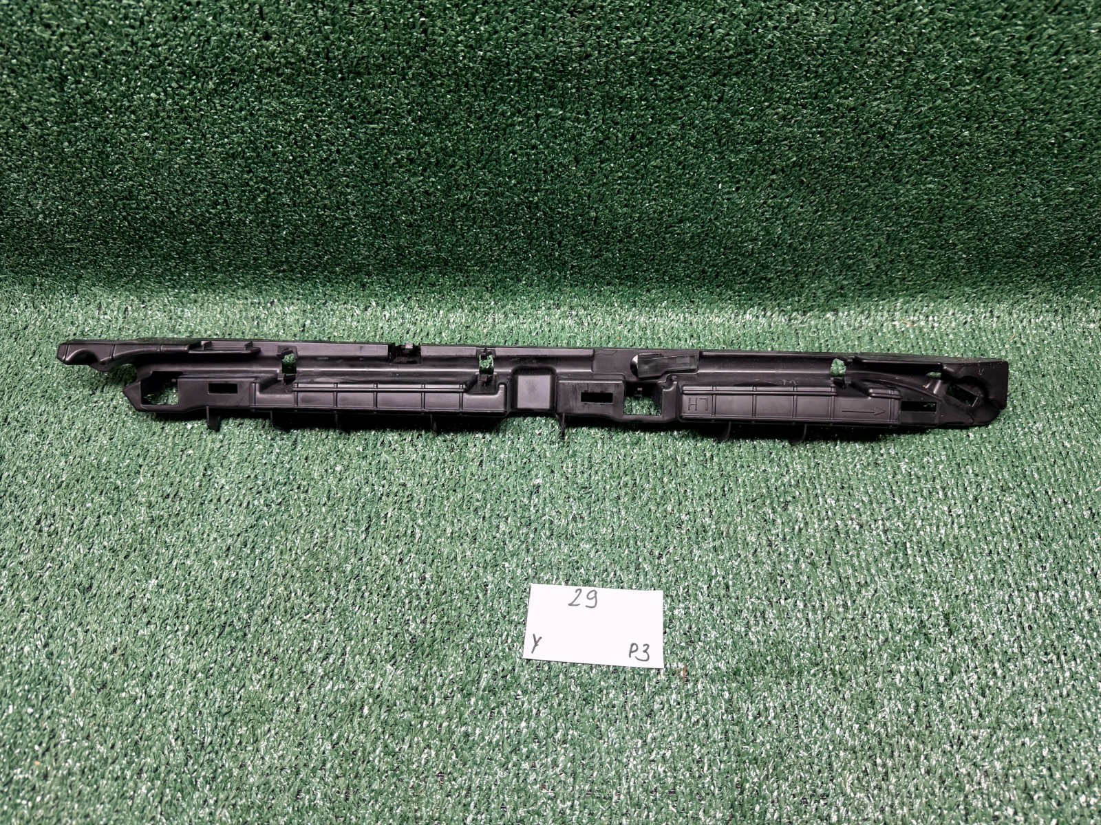 ♦️20-23 TESLA MODEL Y FRONT RIGHT SIDE LOWER 12V CABLE BRACKET OEM, 1521682-00-C