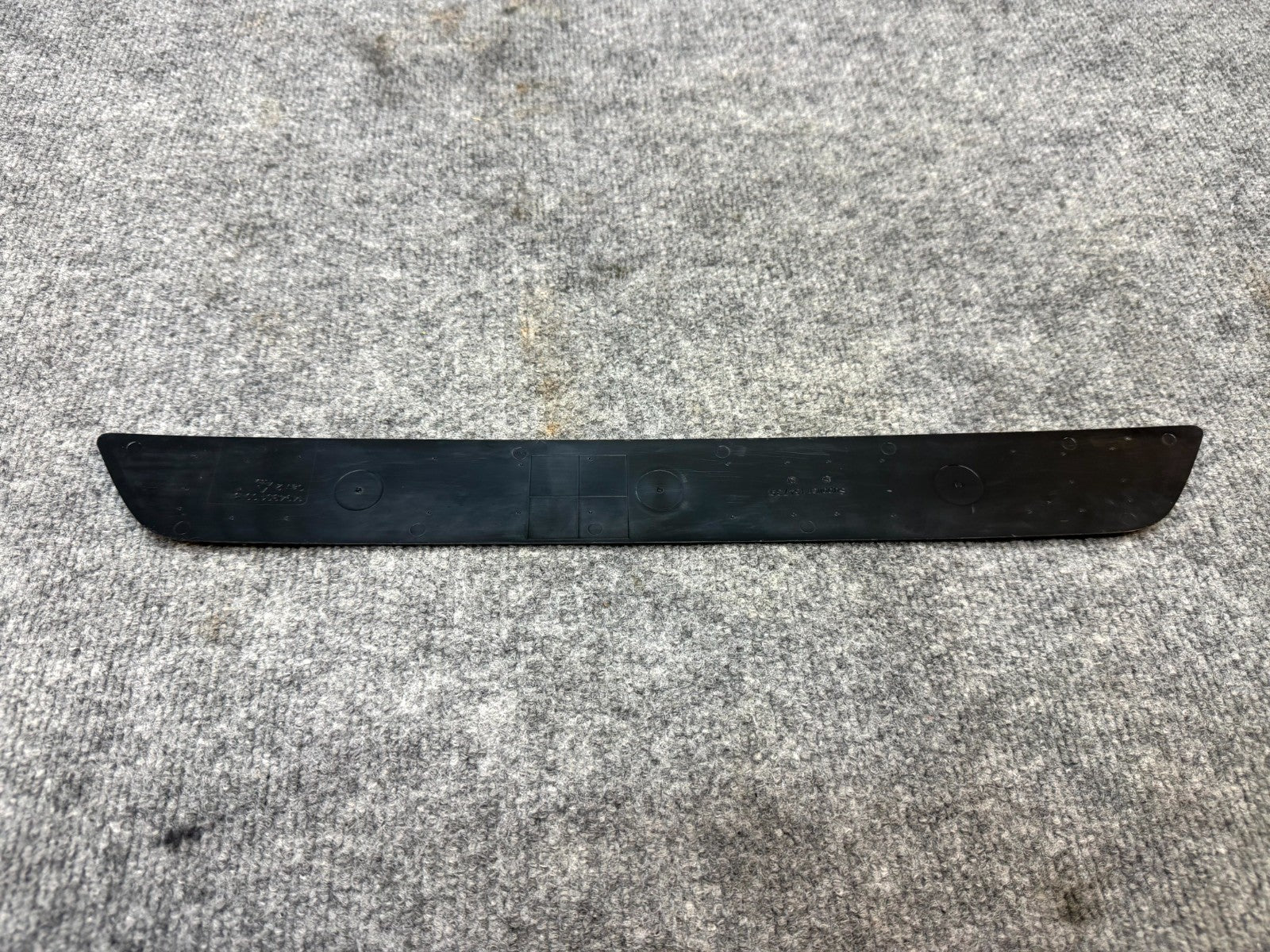 2020-2024 TESLA MODEL Y FRONT LEFT DOOR SILL SCUFF TRIM COVER OEM, 1494301-00-B