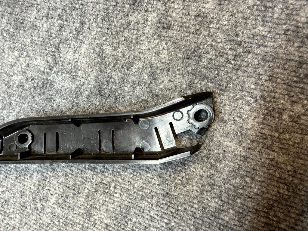 2020 - 2024 TESLA MODEL Y FRONT FENDER BUMPER BRACKET SUPPORT OEM, 1493771-00-B