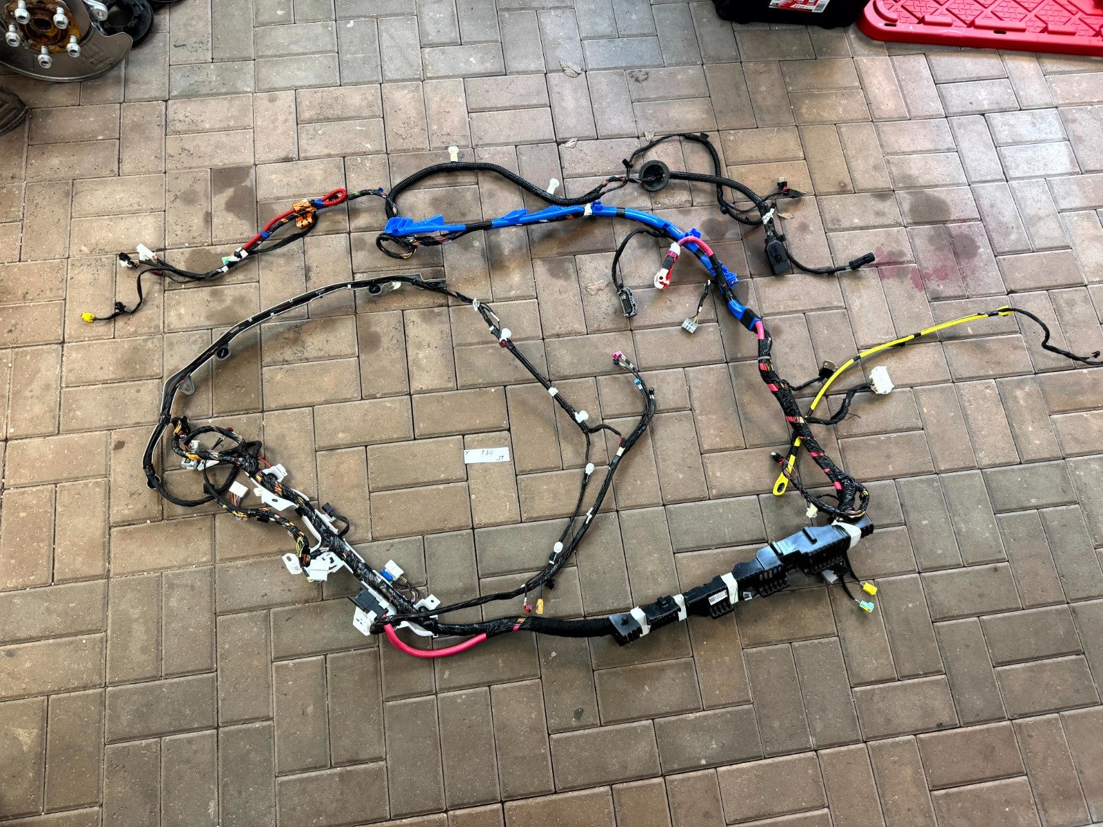 2020-2024 TESLA MODEL Y RIGHT PASSENGER SIDE BODY WIRE HARNESS OEM, 3489042-01-D