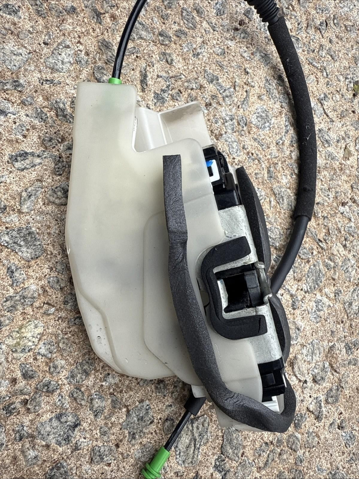 ♦️2017-2023 Tesla Model Y/3 Front Left Side Door Lock Actuator OEM, 1500672-00-A