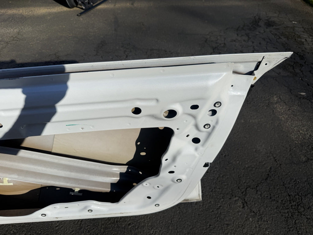 ♦️20-24 TESLA MODEL Y RIGHT PASSENGER SIDE FRONT DOOR SHELL OEM 1493538-00-D