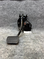 2017 - 2023 TESLA MODEL 3 ACCELERATOR & BRAKE PEDAL ASSEMBLY OEM, 1044691-00-D