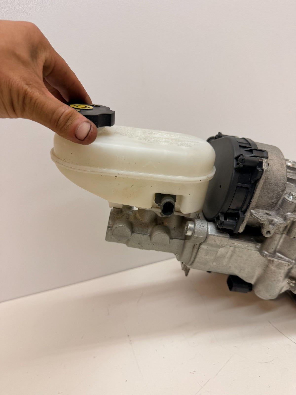 2012-2016 Tesla Model S Electromechanical Brake IBooster Servo 1037123-00-B