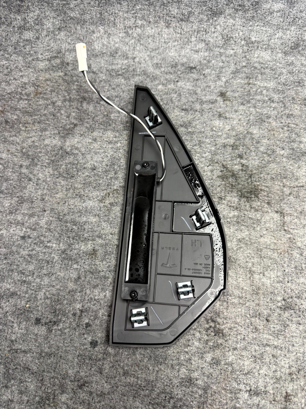 ♦️12–20 TESLA MODEL S FRONT LEFT SIDE DASHBOARD COVER W/ SENSOR OEM 1002302-00-A