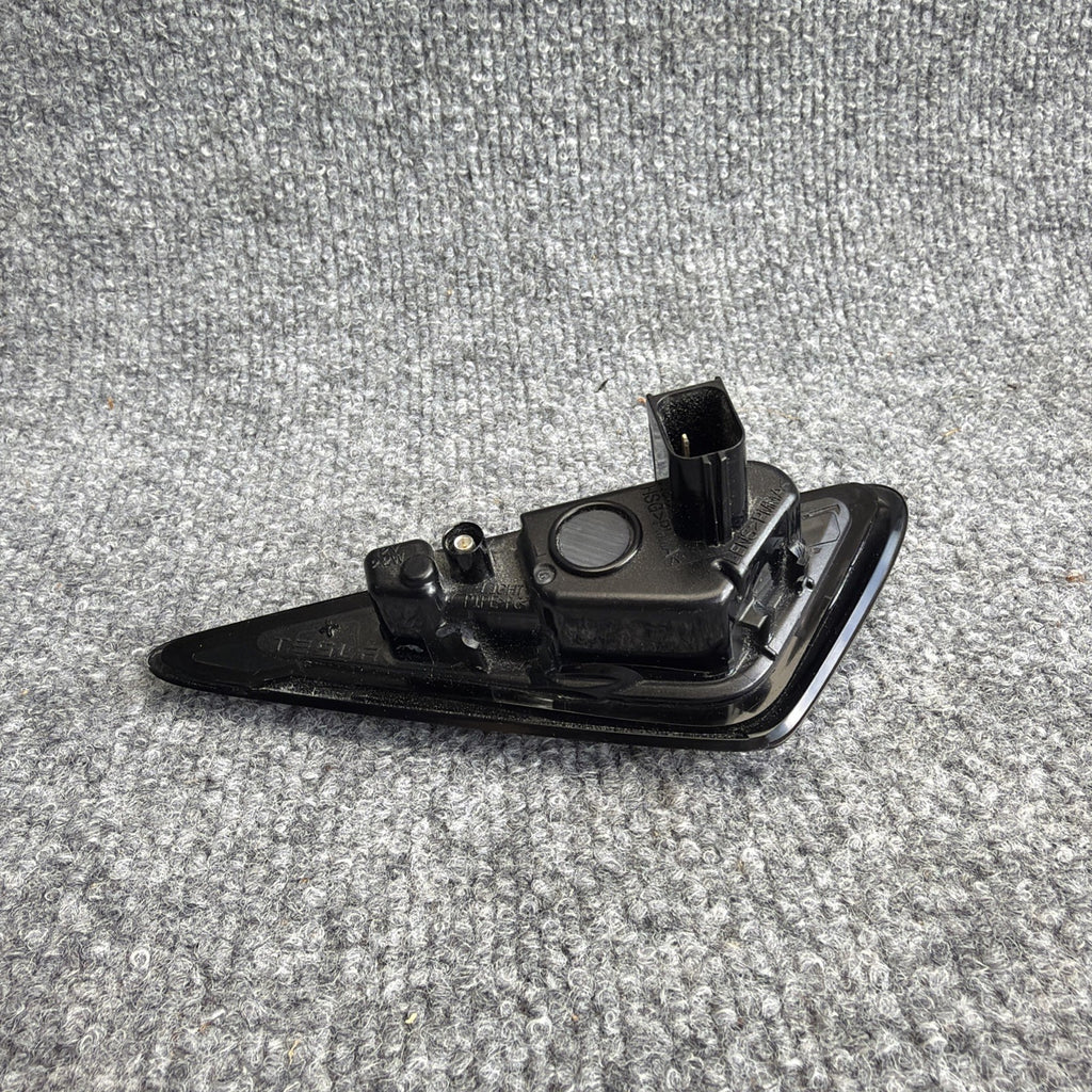 17-22 Tesla 3 Y OEM Left Side Fender Signal Camera 1495864-20-D /broken tab