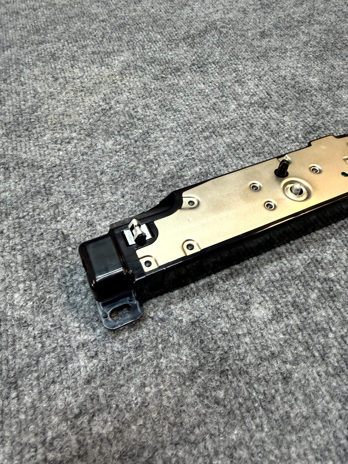 2020 - 2024 TESLA MODEL Y 3 BLUETOOTH ANTENNA MODULE UNIT OEM, 1585601-00-E