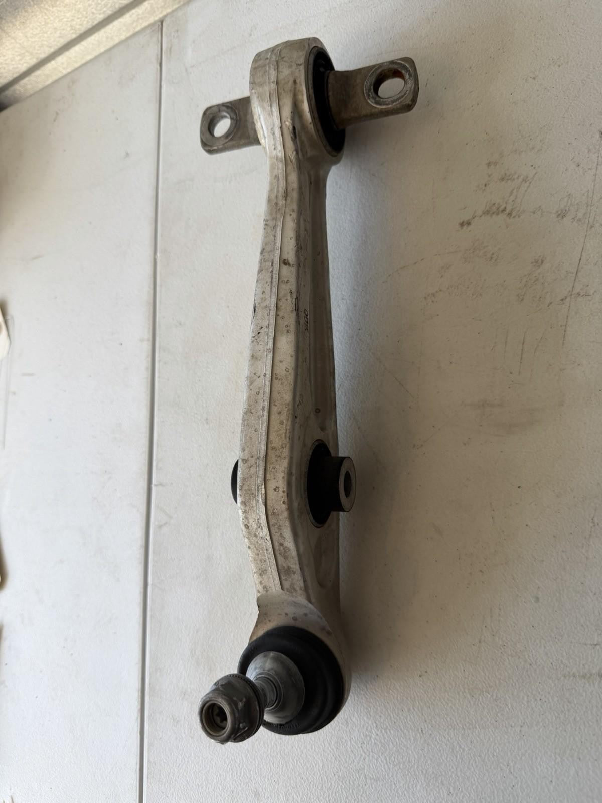 ♦️17-23 TESLA MODEL 3 FRONT LEFT/RIGHT SUSPENSION CONTROL ARM OEM, 1044341-00-D