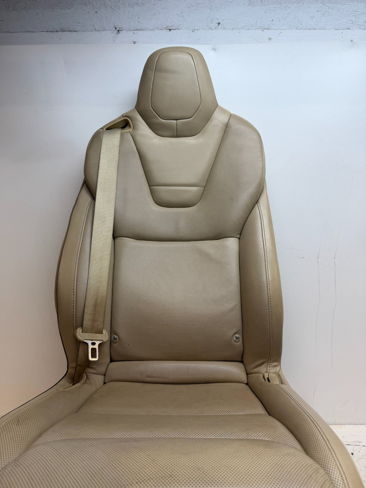 2016-20 Tesla Model X Rear Right 2nd Row Leather Complete Seat OEM 1059717-00-B