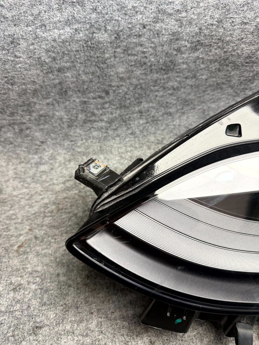 ♦️2021–2023 TESLA MODEL 3 FRONT LEFT SIDE HEADLIGHT ASSEMBLY OEM, 1514952-00-C